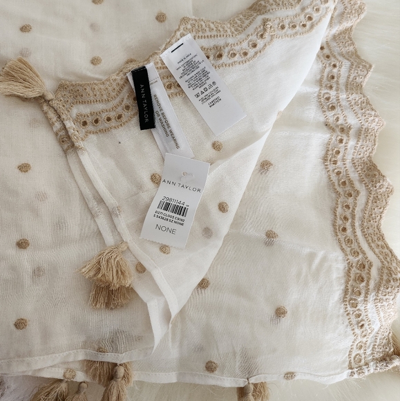 NWT Ann Taylor Embroidered Dot Tassel Scarf - Picture 3 of 5